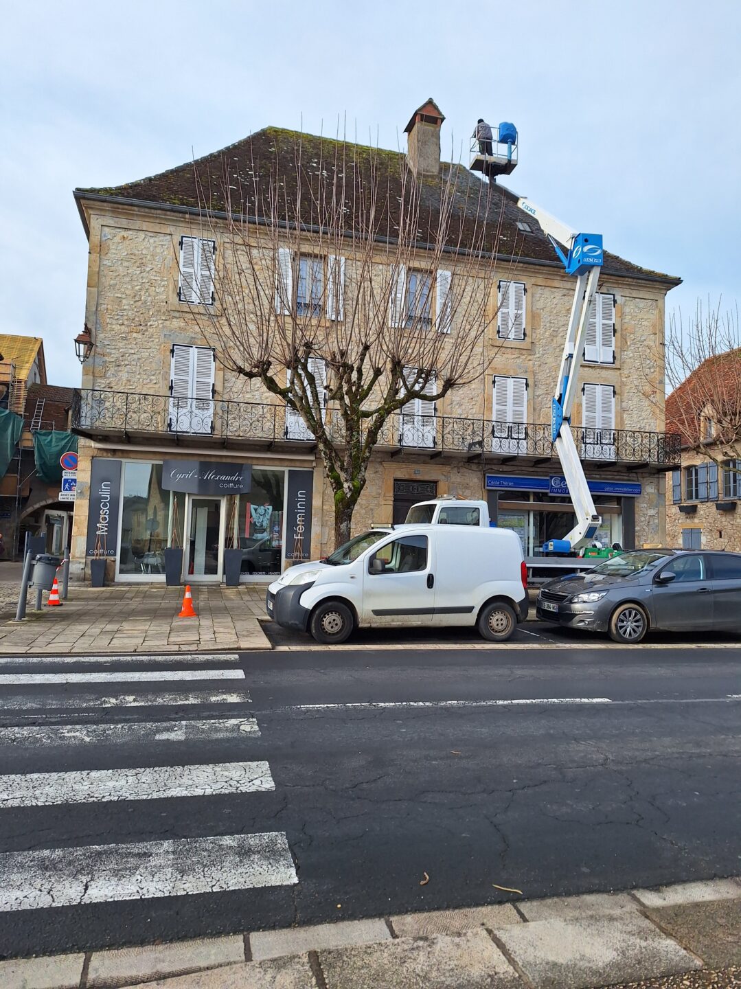 Démoussage de toiture par pulverisation